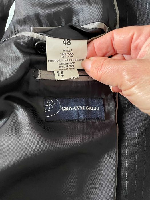 Fato homem cinzento com risca, da marca Giovanni Galli