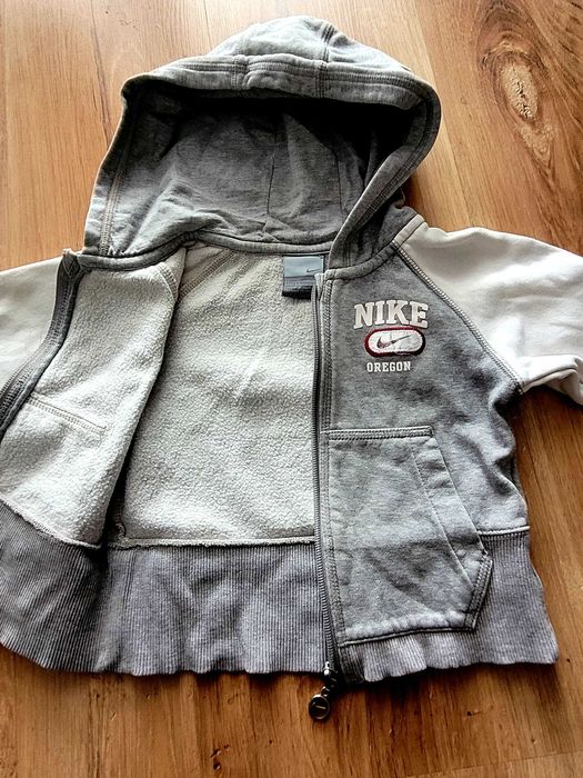 Bluza Nike 104/110 szara z kapturem
