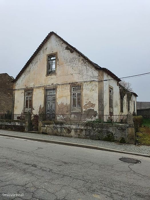 Moradia T0 para venda