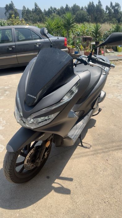 Vendo pcx com 20mil km