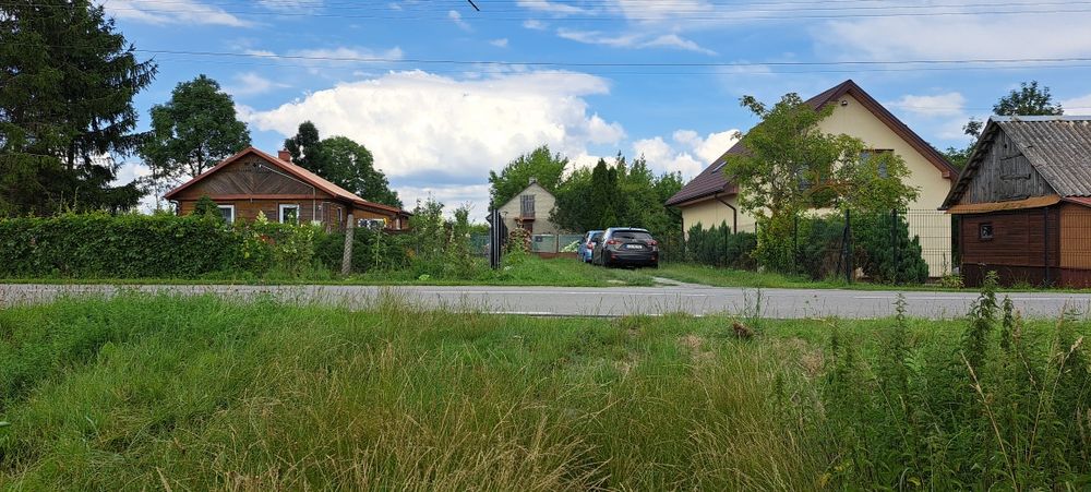 Działka budowlana w pięknej okolicy (lasy i staw