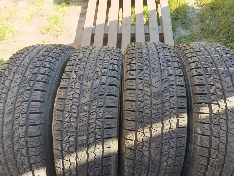 Зимние шины 225/65 R17 Yokohama G075 Triangle PL01