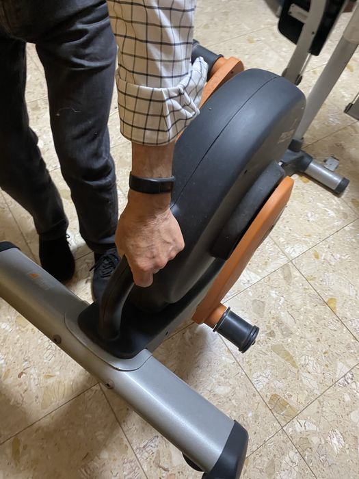 Pro-form compact trainer