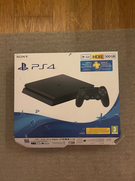 PlayStation 4 (500 GB) Como nova