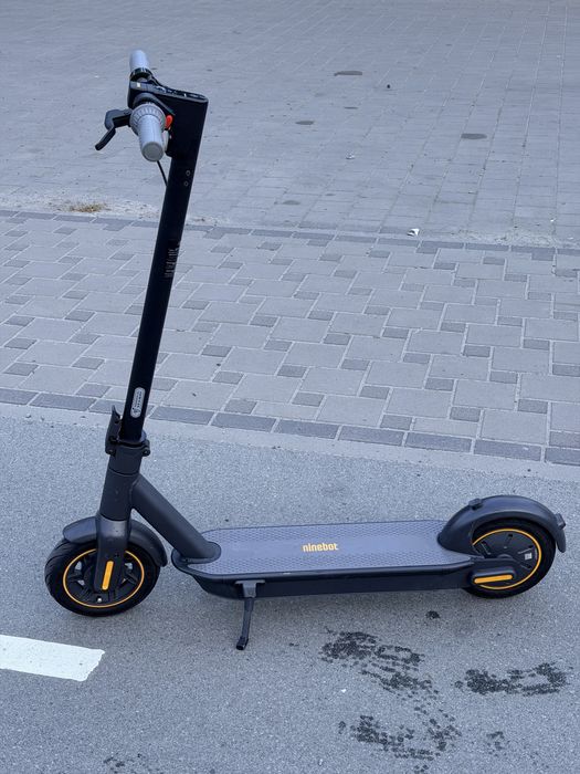 Електросамокат Segway Ninebot KickScooter MAX G30P  30км/год