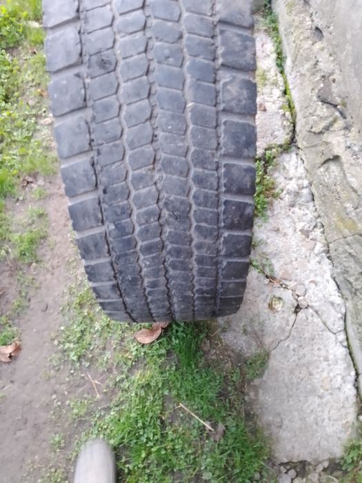 Продам колесо 295/60/22,5