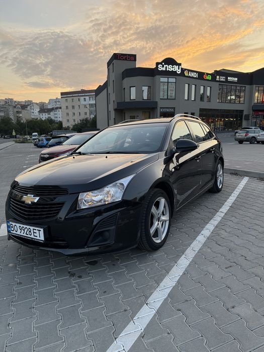 Продам автомобіль Chevrolet Cruze 2012 року