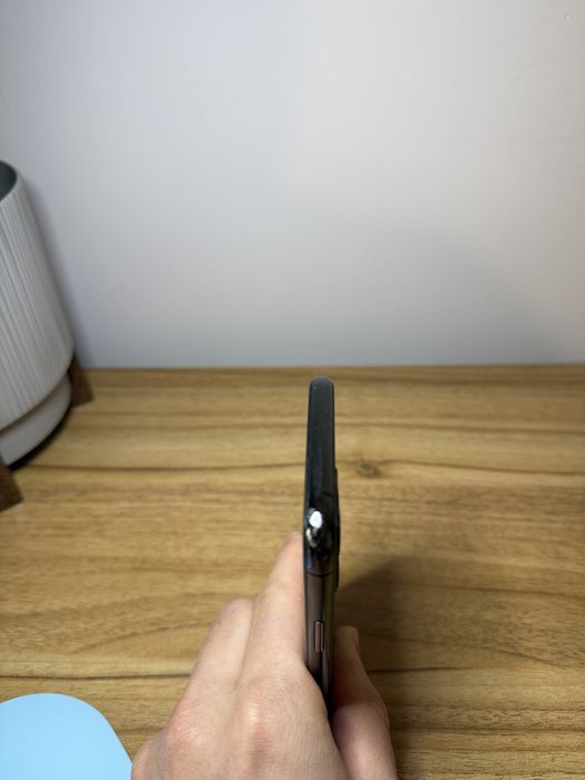 Продам iphone 11 pro 64gb
