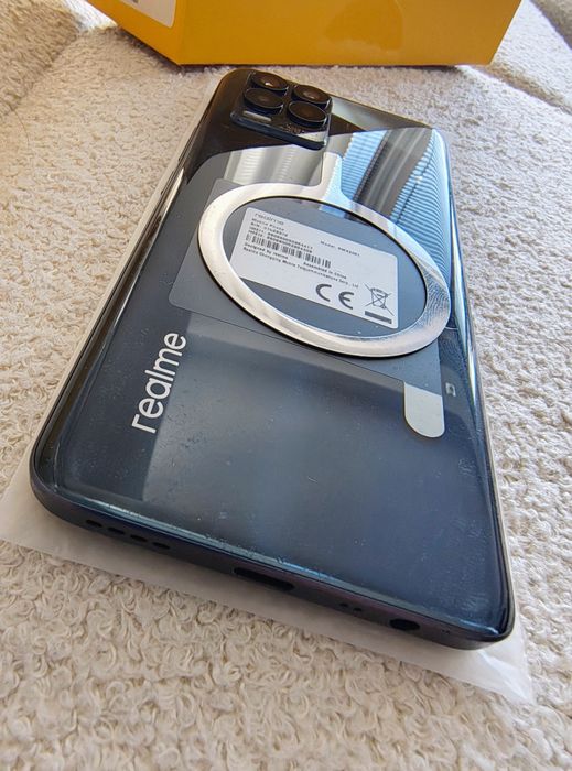 Realme 8 pro , folia na wyświetlaczu od nowości