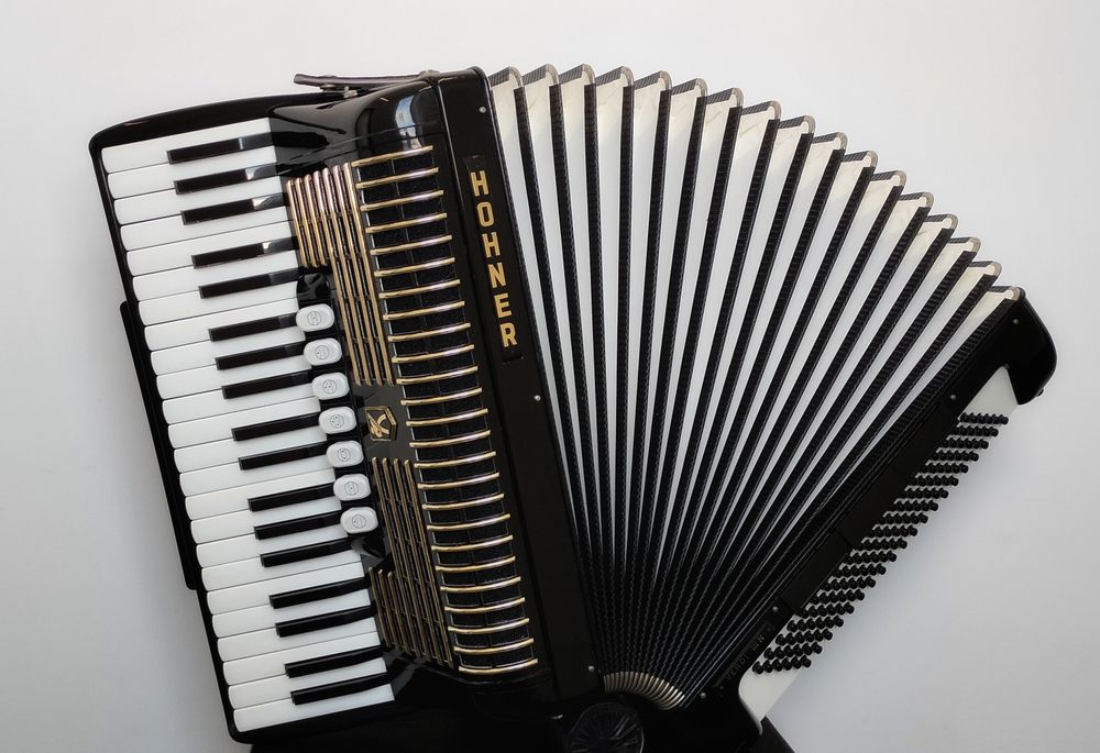 Akordeon Hohner Verdi III N - stan idealny !
