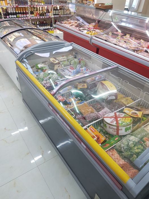 Холодильник Регал морозилка кондитерська