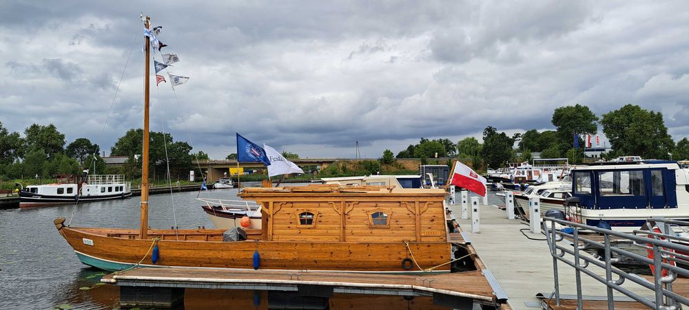 łódż drewniana typu Szkuta