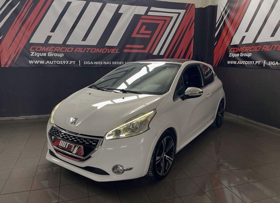 Peugeot 208 GTI 1.6 THP 200CV — photo 4