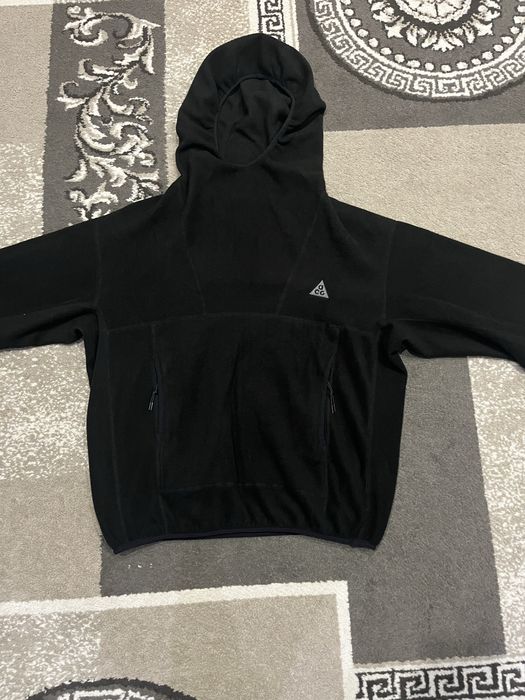 Продам кофту nike acg