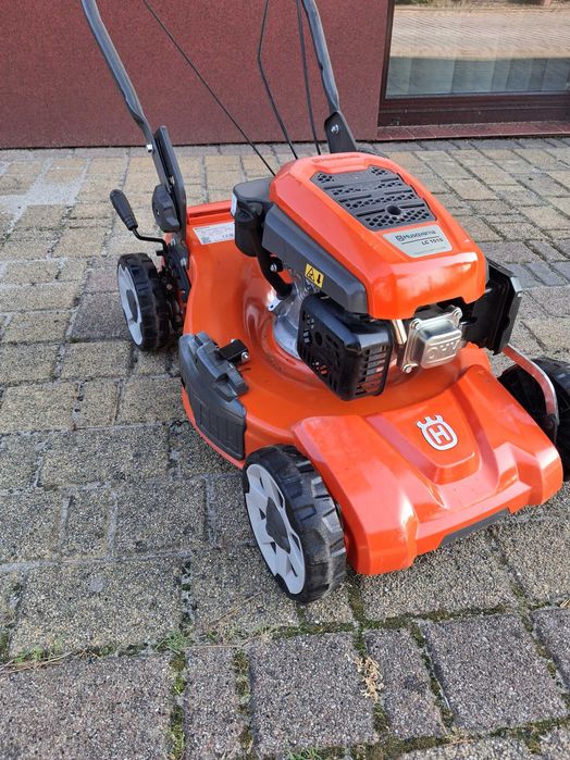 Kosiarka spalinowa Husqvarna LC 151 S + napęd na tyle koła