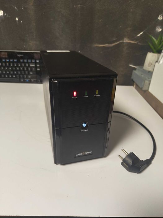 Блок безперебійного живлення Logic Power LPM-1100VA (770Вт), нові акум