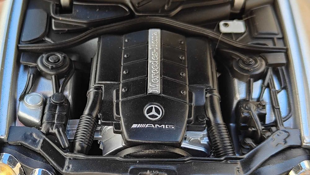 Mercedes Benz CL55 AMG F1 Edition AutoArt