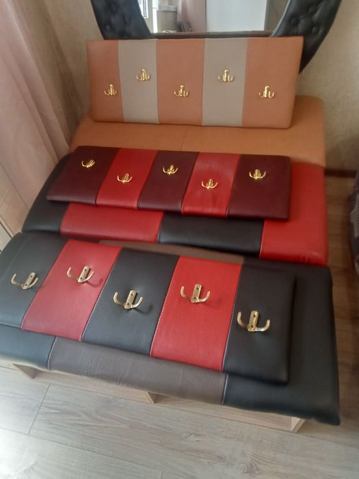 Поличка для взуття (полочка для обуви).