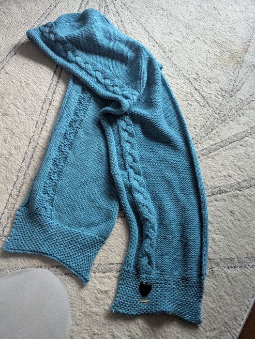 Szal z kapturem niebieski szalik komin
