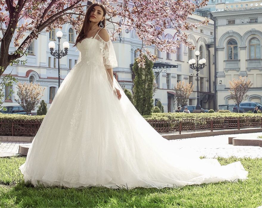 Шикарное свадебное платье