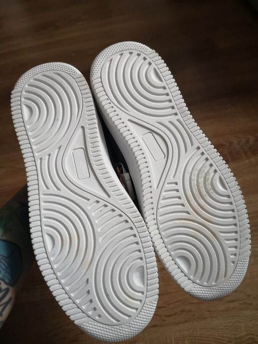 Nowe buty Reserved
