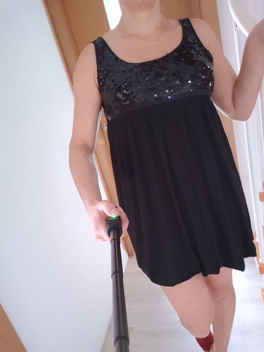 Czarna sukienka elegancka