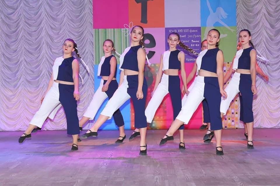 Танцювальні костюми БЕЗКОШТОВНО