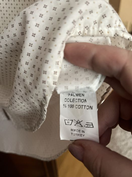 Чоловіча святкова сорочка.З оригінальним візерунком.