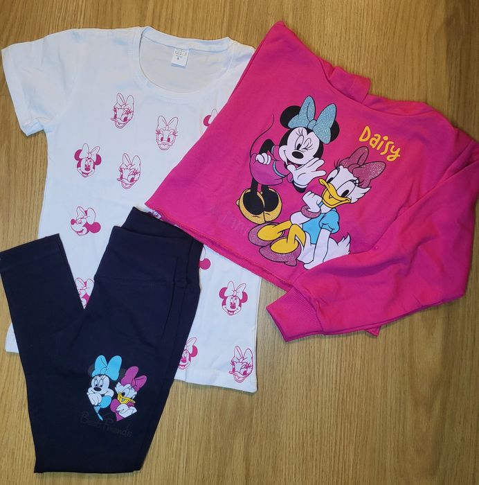 Varios conjuntos de fatos de treino