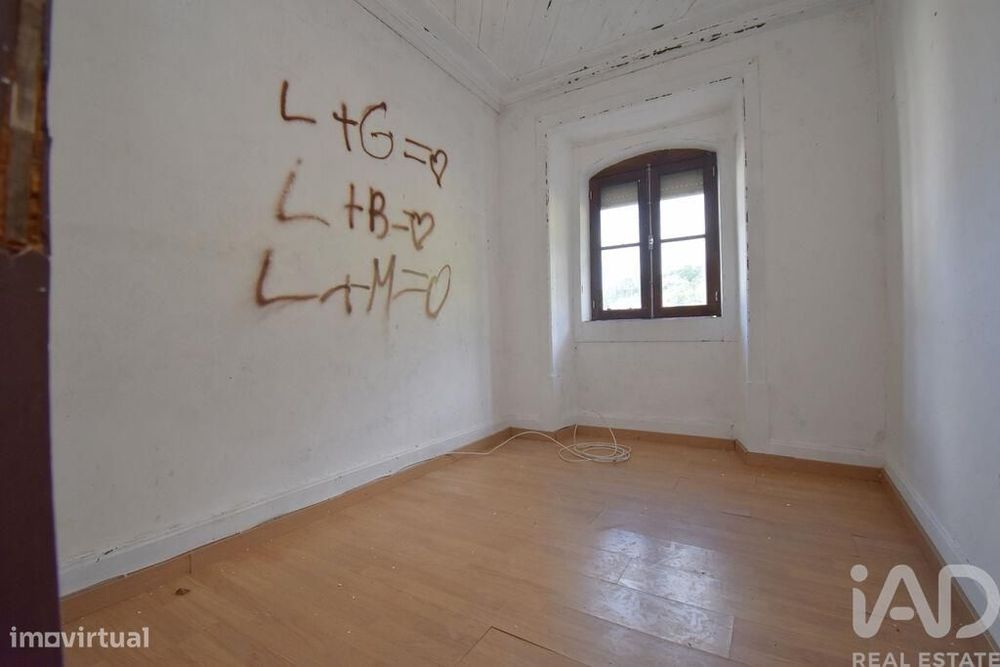 Casa tradicional T3 em Miranda do Corvo de 220,00 m2