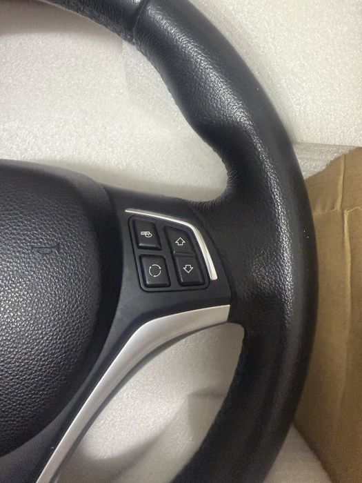 Volante BMW  X1 2015- Usado