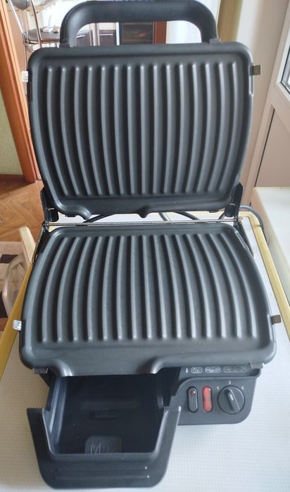 Гриль-барбекю електричний Tefal GC305012