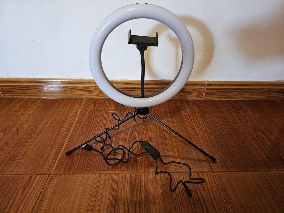 Vende-se Anel de Luz LED com Tripé
