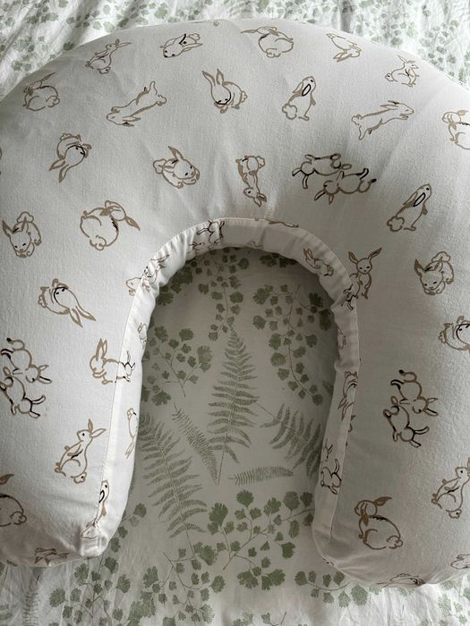 Almofada de Amamentação IKEA LEN + Capa Padrão Coelhos
