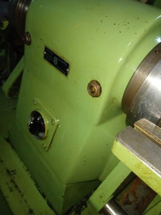 Retificadora  / afiadora Whilhelm. Com bomba p/ óleo de corte