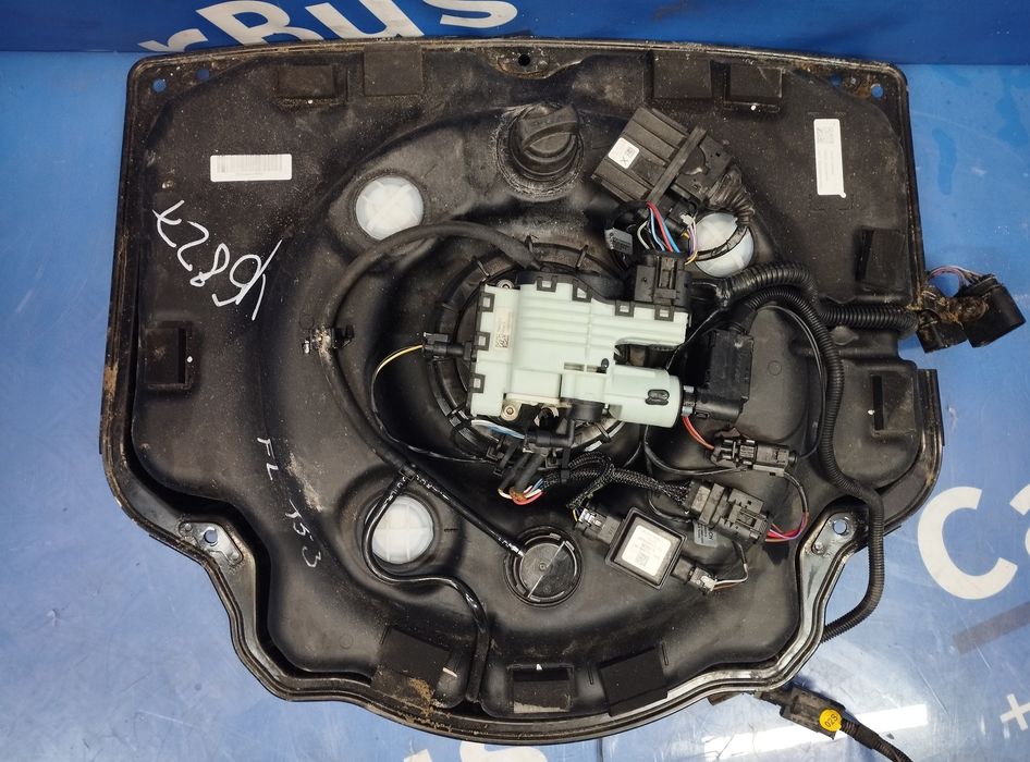 Бачок системи ADBLUE 7P0131878 Адблю Volkswagen Touareg FL Туарег фл1