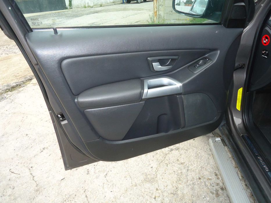 Volvo XC90 2.4 D5 163cv de 2006 só ás peças