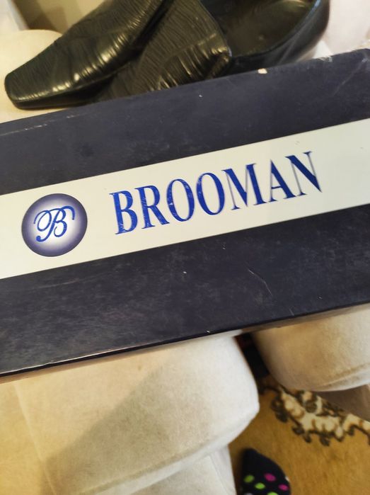 Продам кожаные туфли