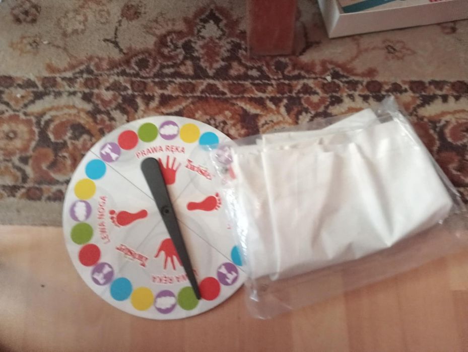 Twister stan bdb lekko zagięty róg