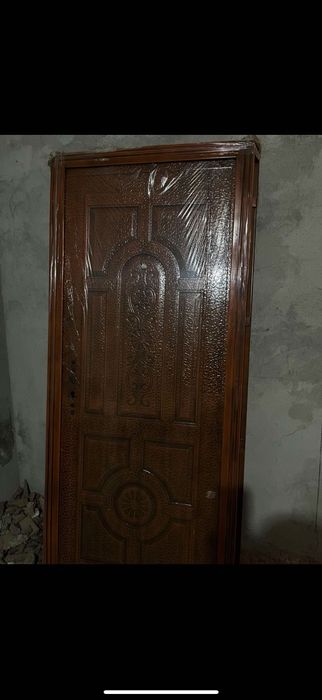 Двері б/у металеві
