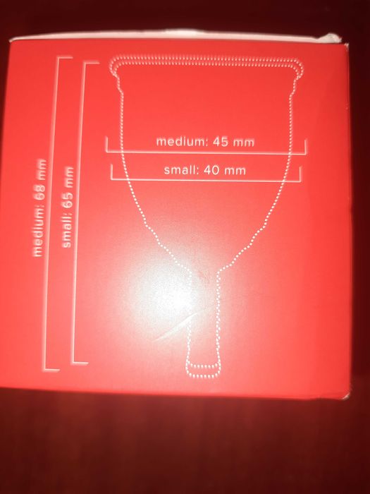 Тампони жіночі гігієнічні. В пакуваннях і поштучно. Менструальна чаша.