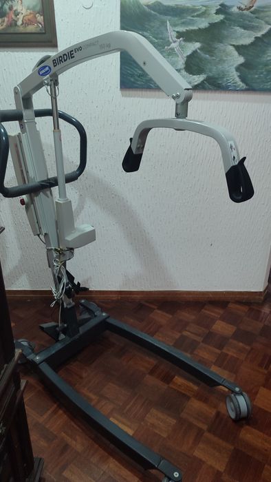 Elevador elétrico para transferência