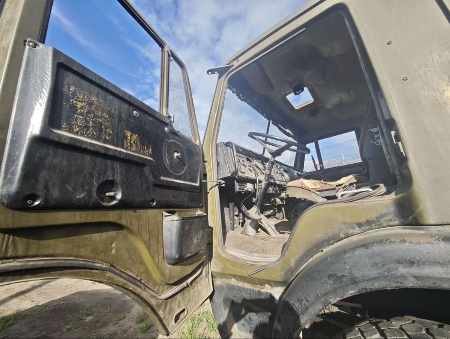 Автомобіль КАМАЗ 4310 всюдохід 6х6