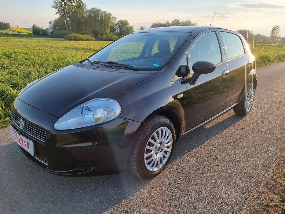 Fiat Punto **Fiat Grande Punto**5 drzwi**Klima**1.4 beznyna**Opłacony**