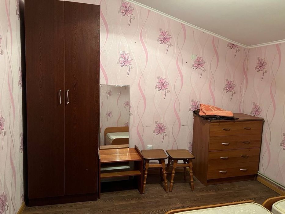 Оренда будинку або кімнати окремо