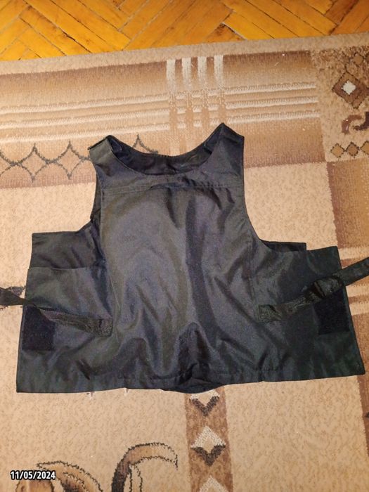 Плитоноска чорная