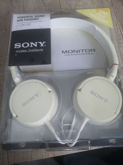 Dzień dobry mam do sprzedania słuchawki z Sony zx100