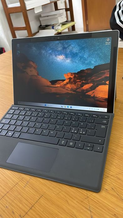 Microsoft Surface Pro 7 Plus