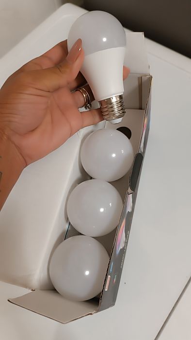 SMART LED BULB 4 pcs