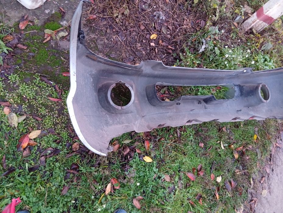 Передній бампер Hyundai Santa Fe 2000-2006